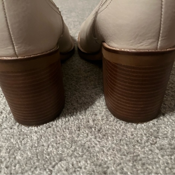 EUC Seychelles cream heeled boots size 8. - Picture 8 of 12